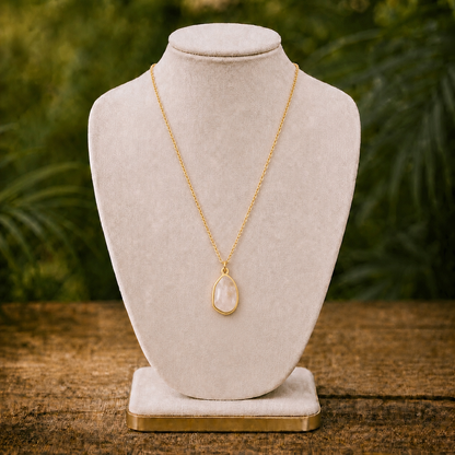 Collana con pietra naturale